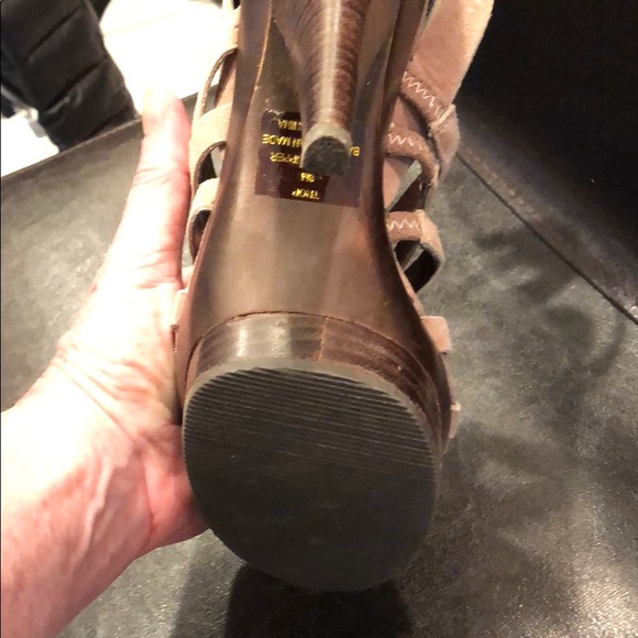 Never worn Blush  suede cutout wooden heels - Picture 3 of 4